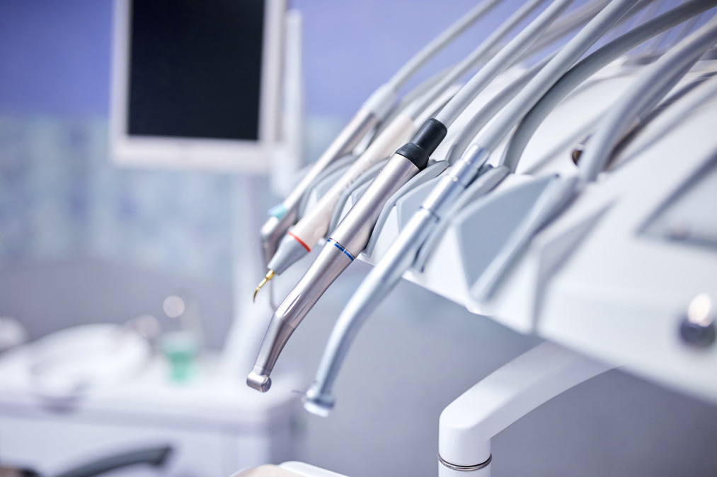 (Dentist job)Dentologie - 1009 W Armitage Ave image: