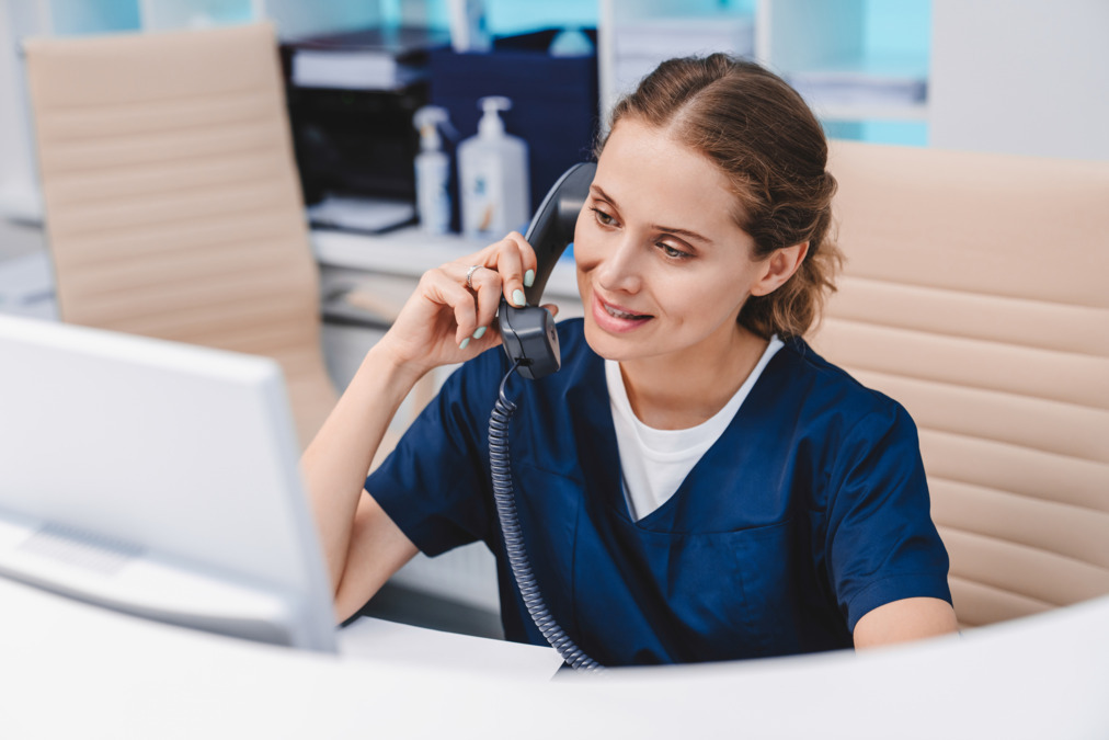 (Dental receptionist / admin job)Dentologie - 1259 S Wabash Ave image: