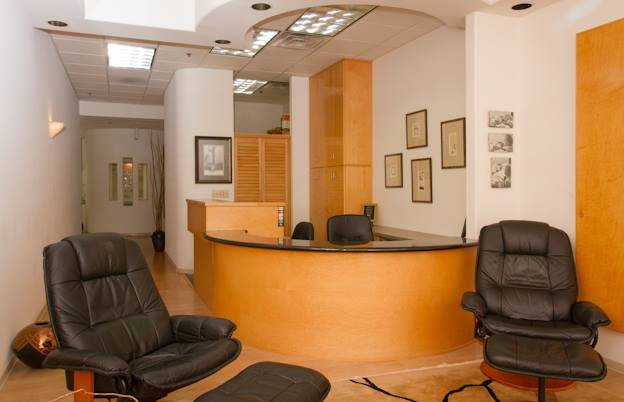A photo of Placer Prosthodontics & Maxillofacial Prosthetics, Inc.（Jobs at Dental receptionist / admin）# 2：