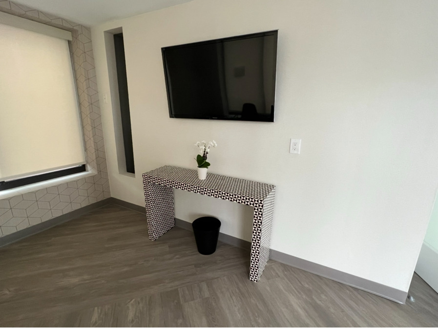 4 of Bayside Periodontics dental office  image：