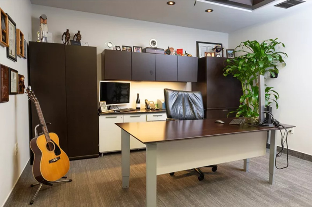 A photo of Silegy Oral and Maxillofacial Surgery(Jobs at Dentist)# 5:We'd love to discuss you joining us.