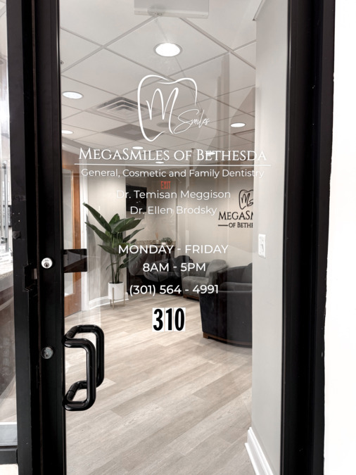 3 of MegaSmiles of Bethesda image：