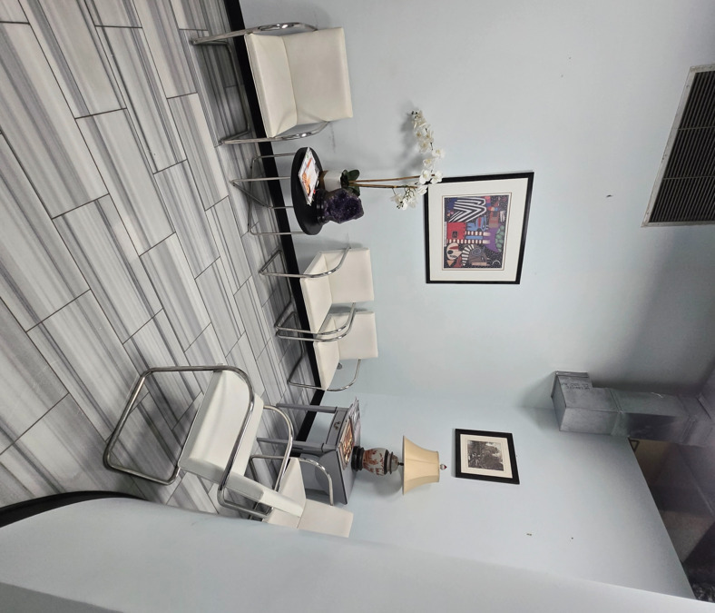 7 of Periodontal Implant Clinic image：