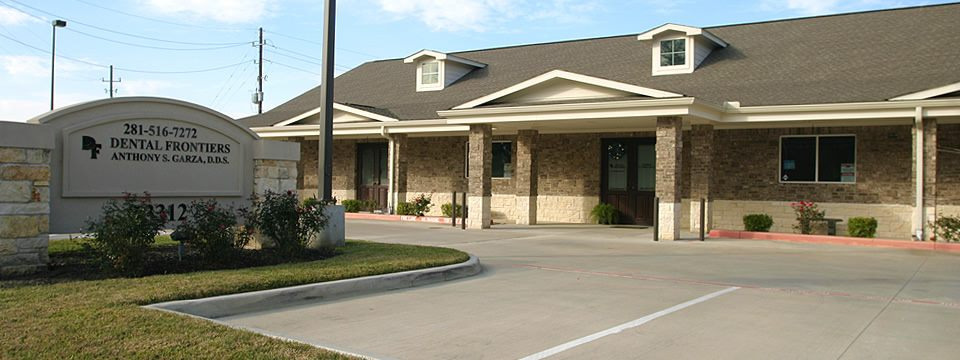 (Dental assistant job)Dental Frontiers & Associates image: