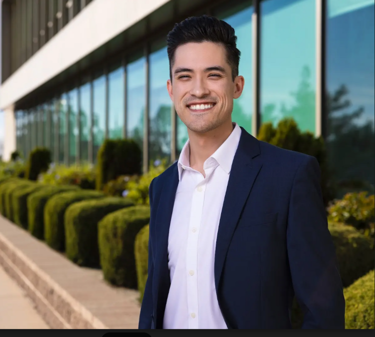 (Dental assistant job)Ocotillo Dental Care image:Dr Chaffin
